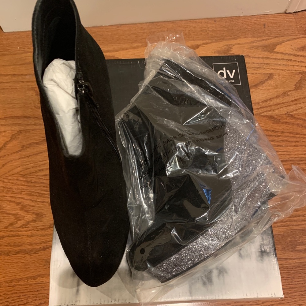 Dolce Vita Size 8 Wedges